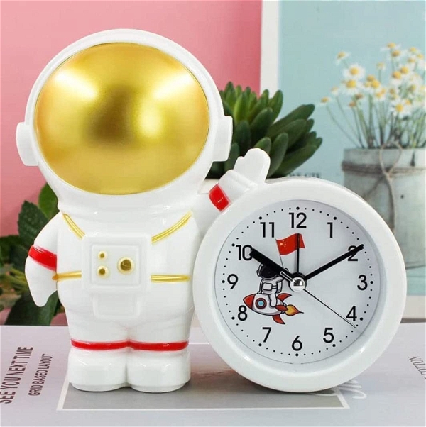 Homeoculture Astronaut Themed Table Top Alarm Clock for Kids | Best Birthday Gift Item (Golden) - 0.5